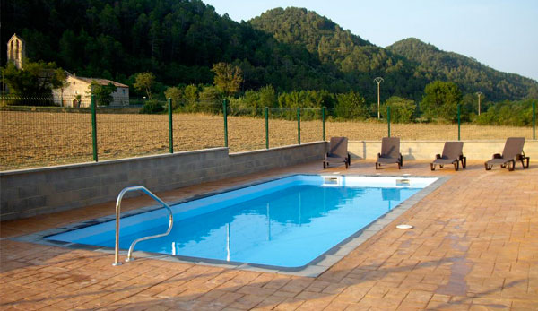 Can Carreras · Turismo Rural · Alt Empordà · Servicios · Piscina